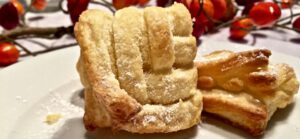 Blätterteig-Taschen mit Kinderriegel-Füllung
