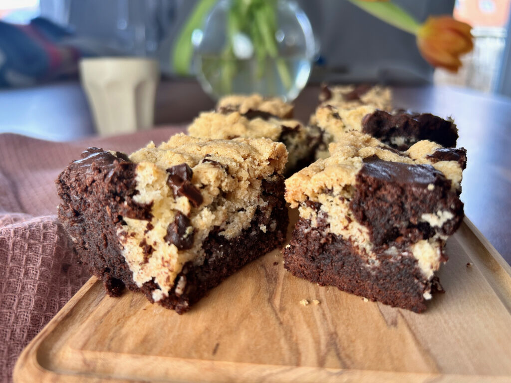 Brookies In kleine Würfel schneiden