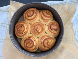 Bei 175°C etwa 35 Minuten backen
