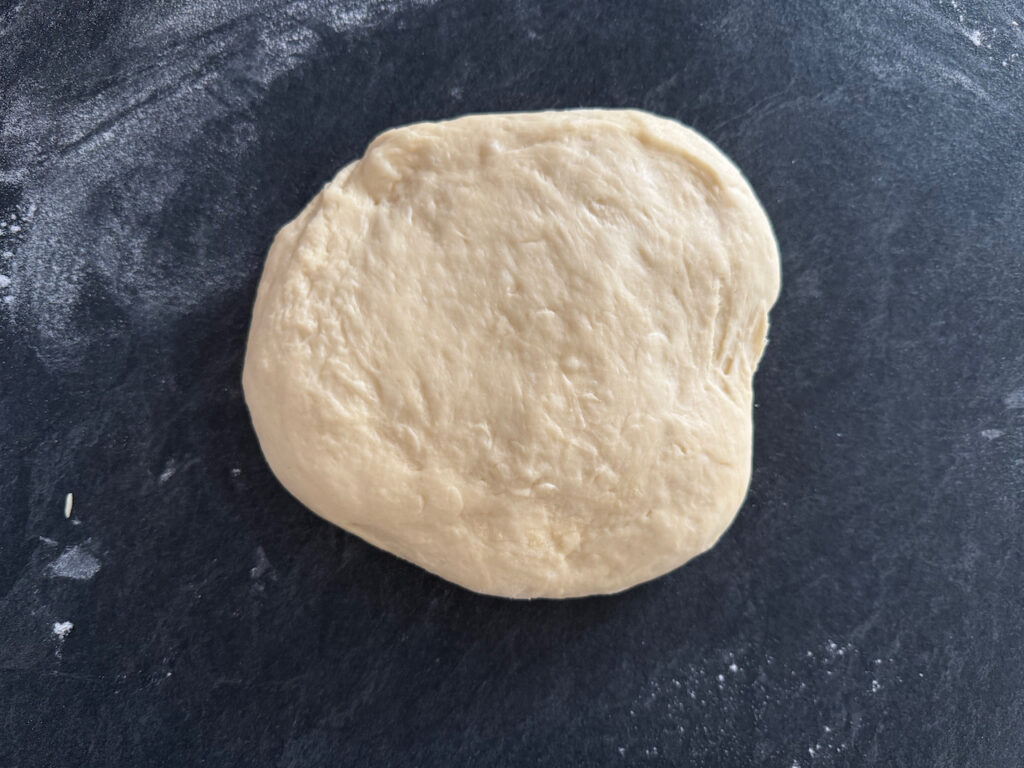 Hefeteig zubereiten